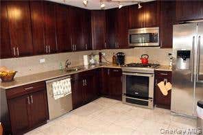 Homes For Sale - 18-05 215 Street #11 K<br/> Bayside, NY 11360