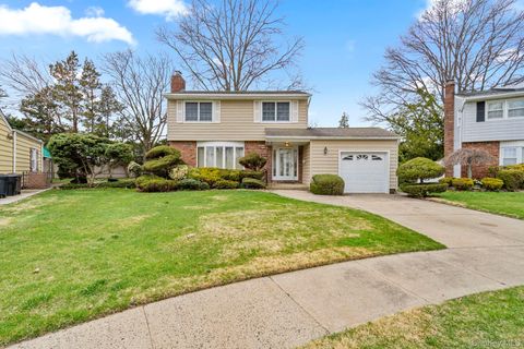 280 Hilda Street East Meadow NY 11554