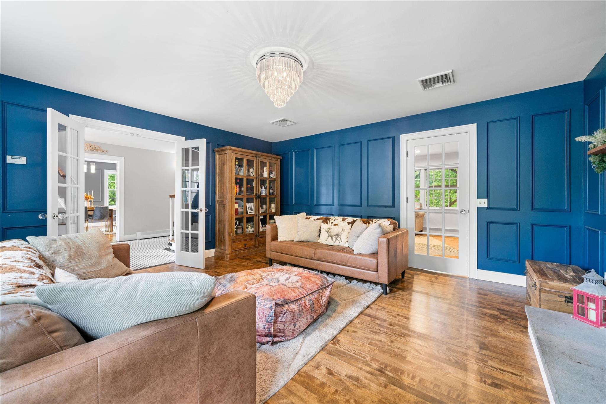 97 Grant Street S