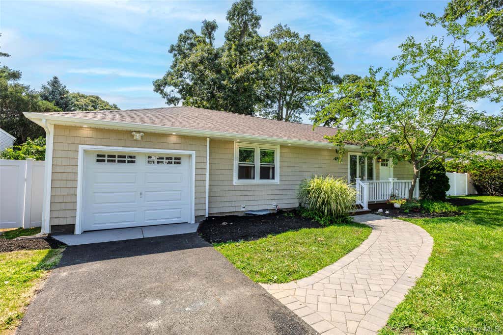 Photo of 126 Holiday Boulevard, Center Moriches, NY 11934 (MLS # 1030581)