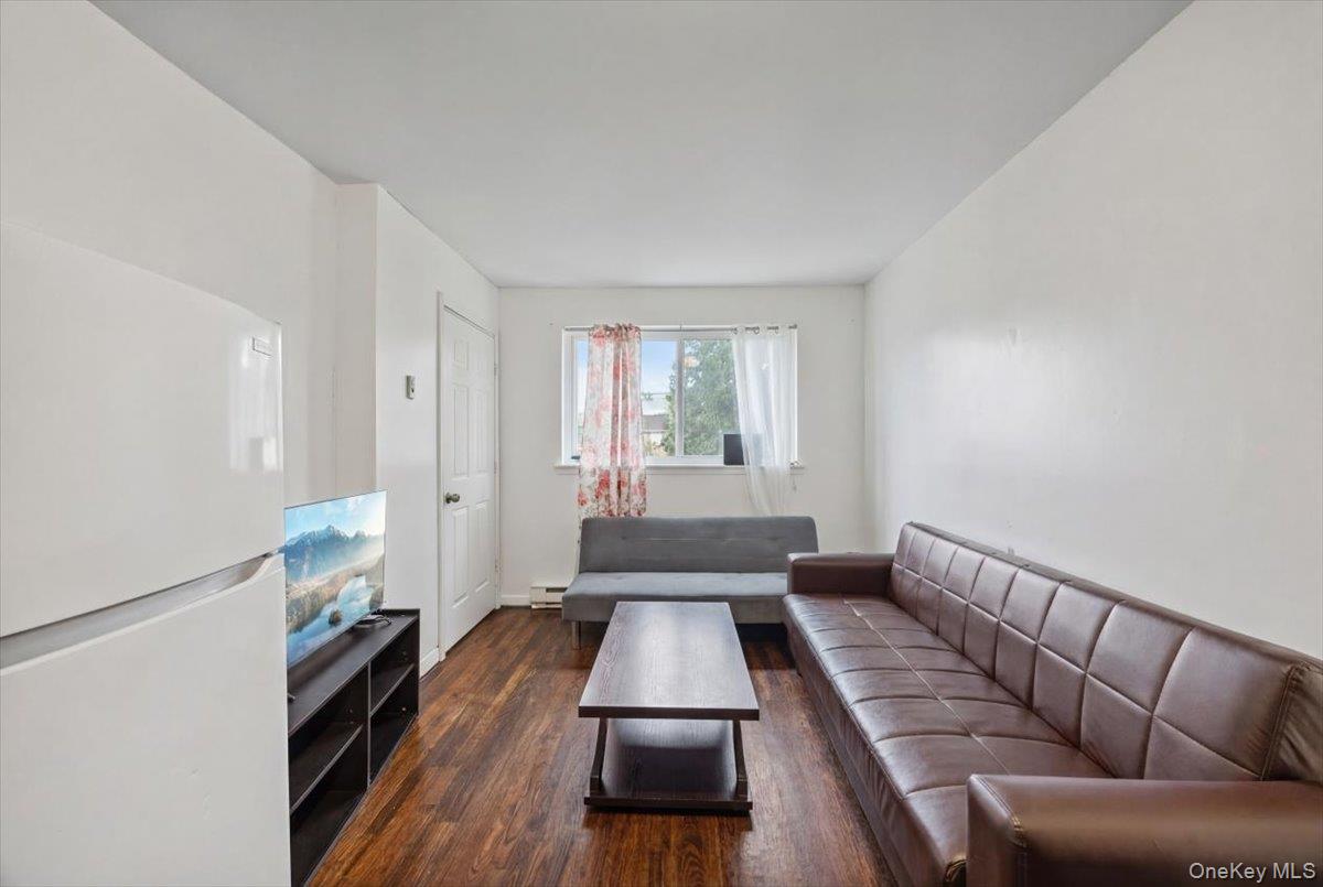 206-208 Balcom Avenue