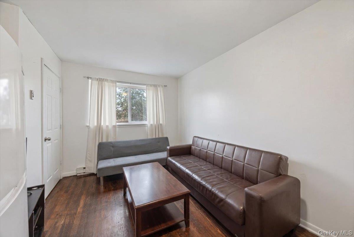 206-208 Balcom Avenue