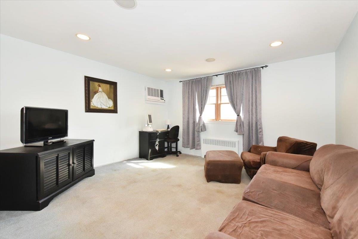 1456 Wagner Street, Wantagh, New York image 20