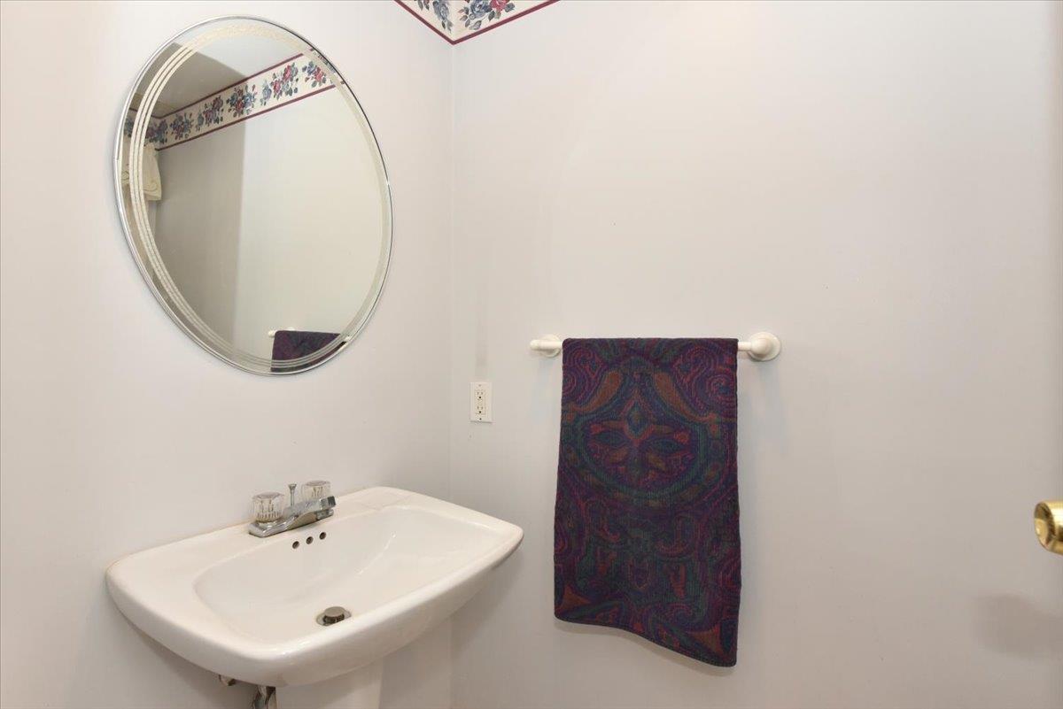 1456 Wagner Street, Wantagh, New York image 23