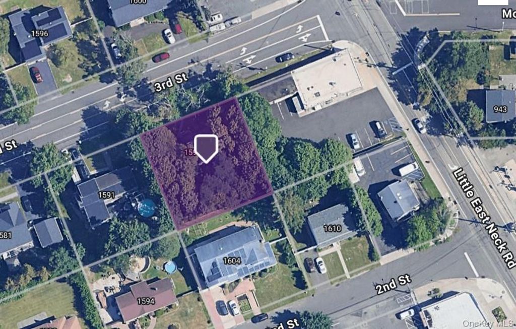 Photo of 1599 3rd Street, West Babylon, NY 11704 (MLS # 926024)