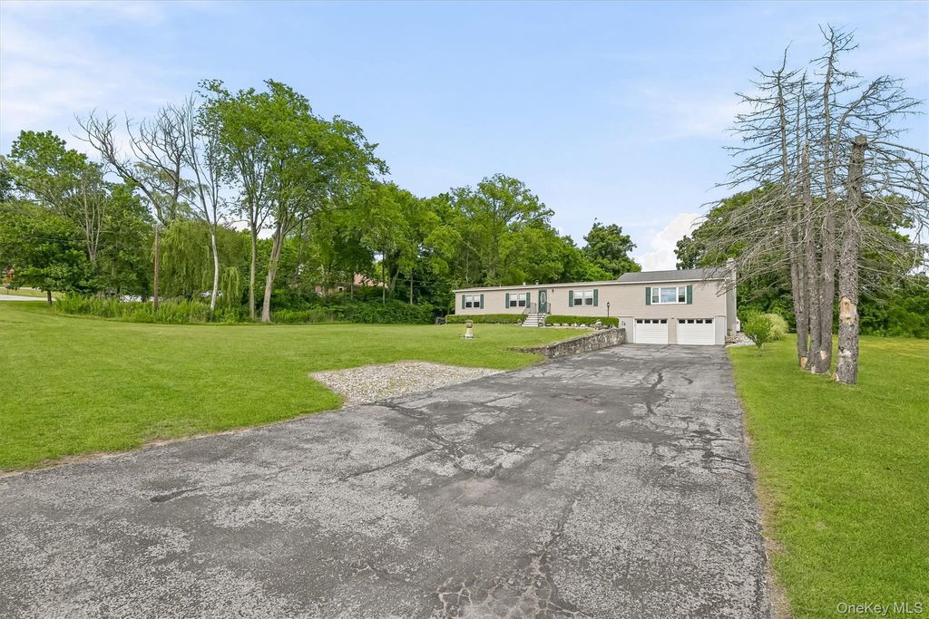 Photo of 726 County Route 93, Slate Hill, NY 10973 (MLS # 1025131)