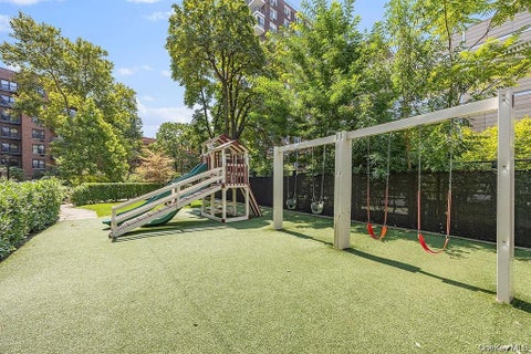 Photo of 87-10 51 Avenue #4R, Elmhurst, NY 11373 (MLS # 1024764)