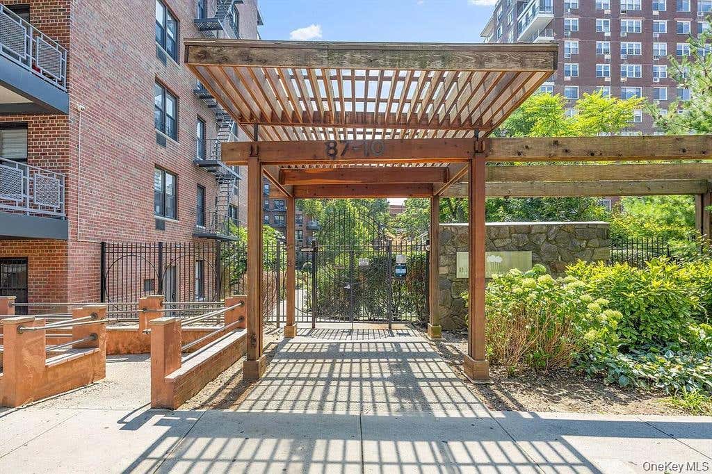 Photo of 87-10 51 Avenue #4R, Elmhurst, NY 11373 (MLS # 1024764)