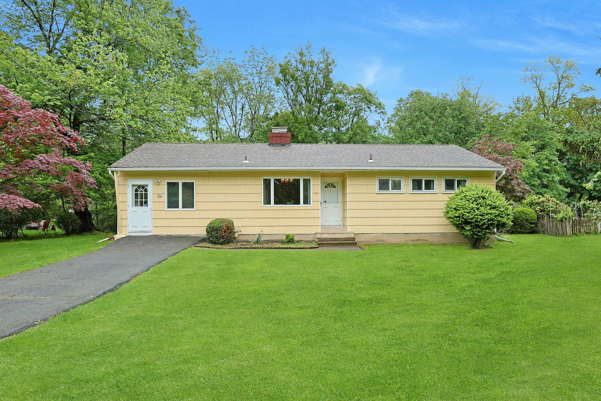 120 Locust Drive, Nyack, New York image 2