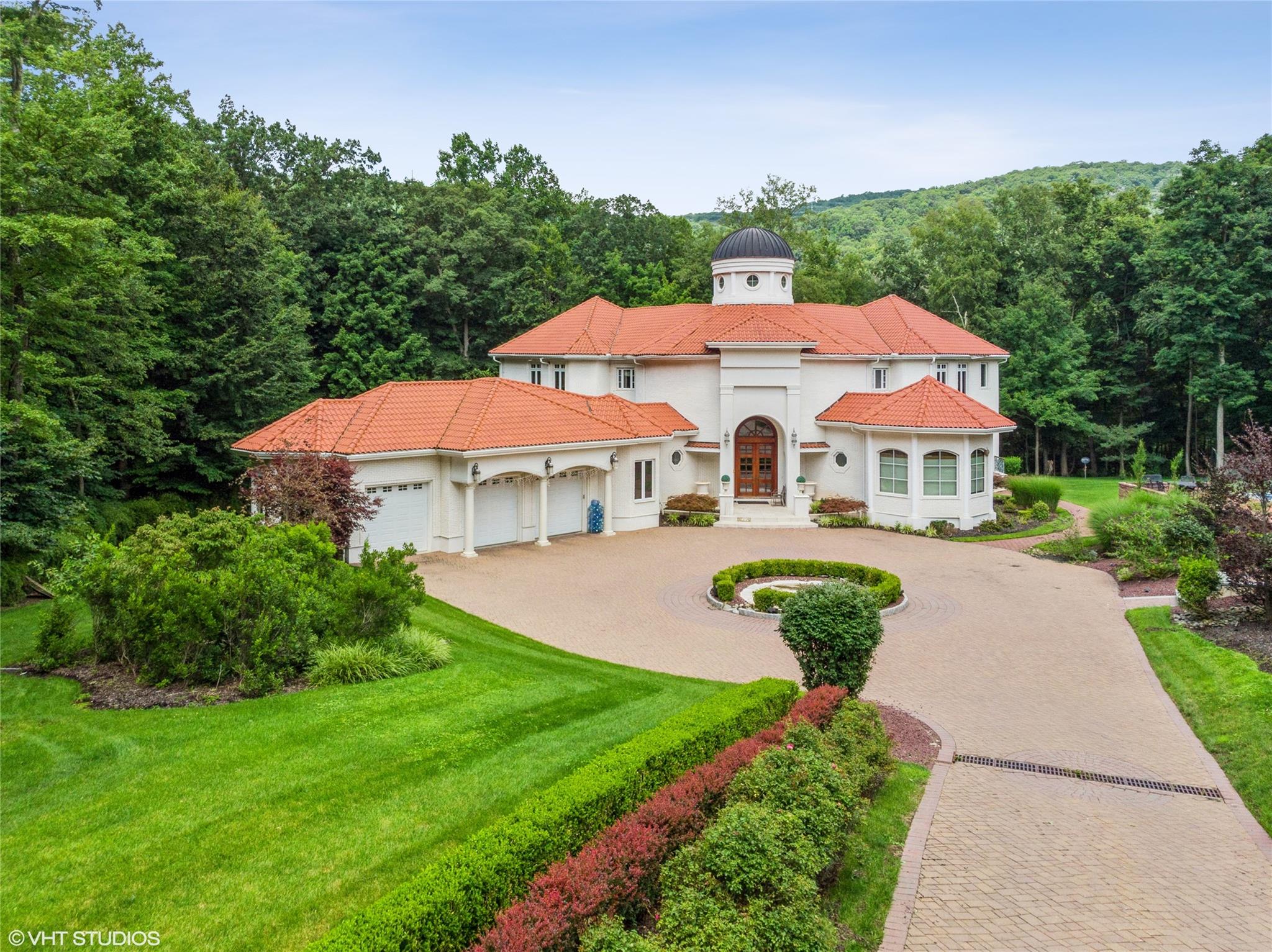 652 Haverstraw Road, Suffern, New York image 4