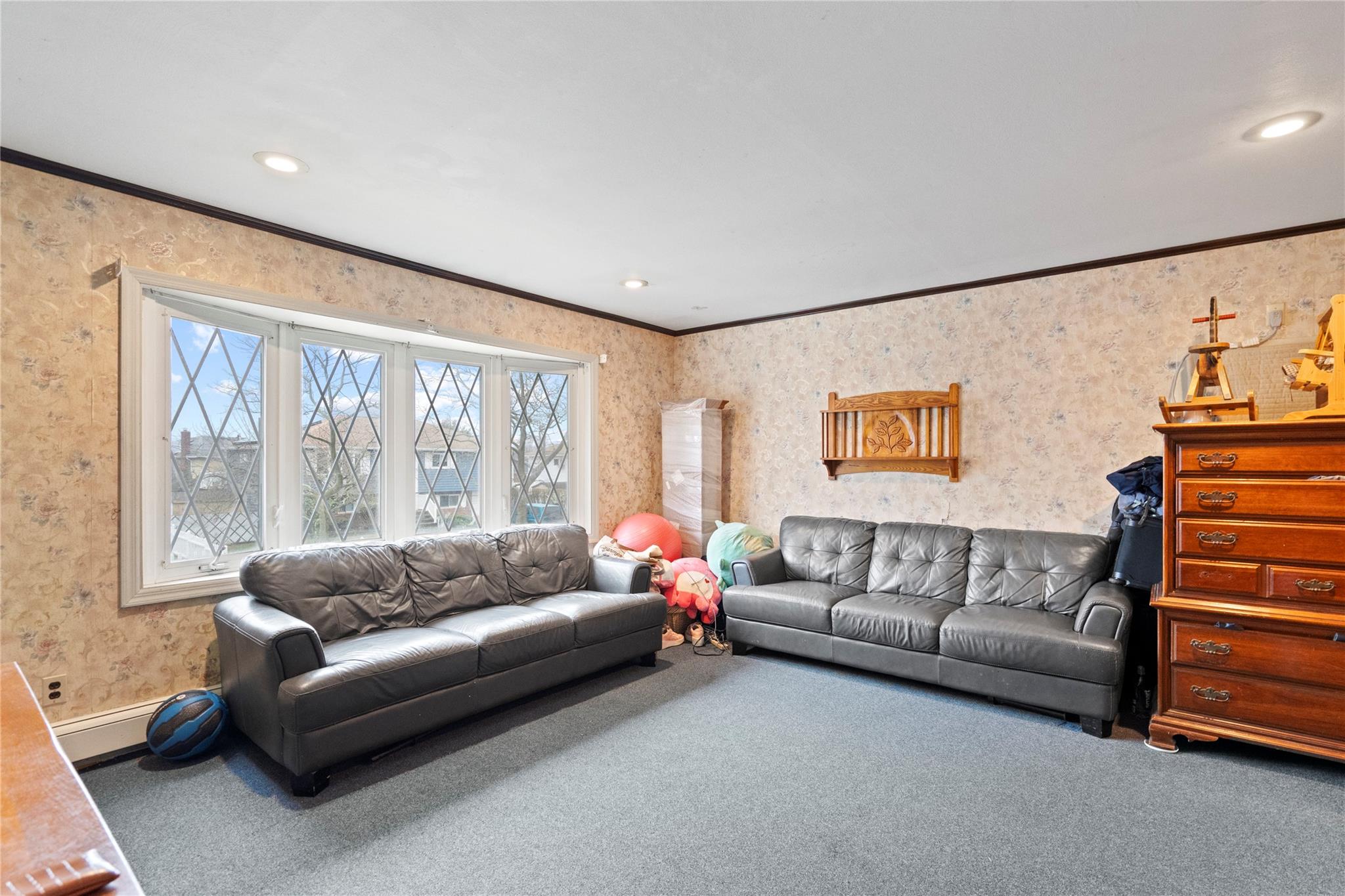 107 Greenway Drive, Farmingdale, New York image 6