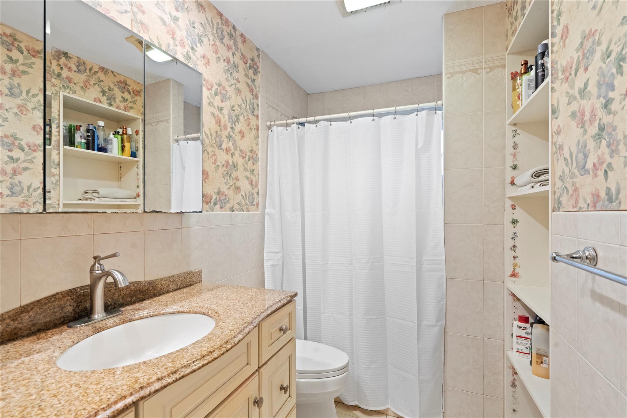 107 Greenway Drive, Farmingdale, New York image 10
