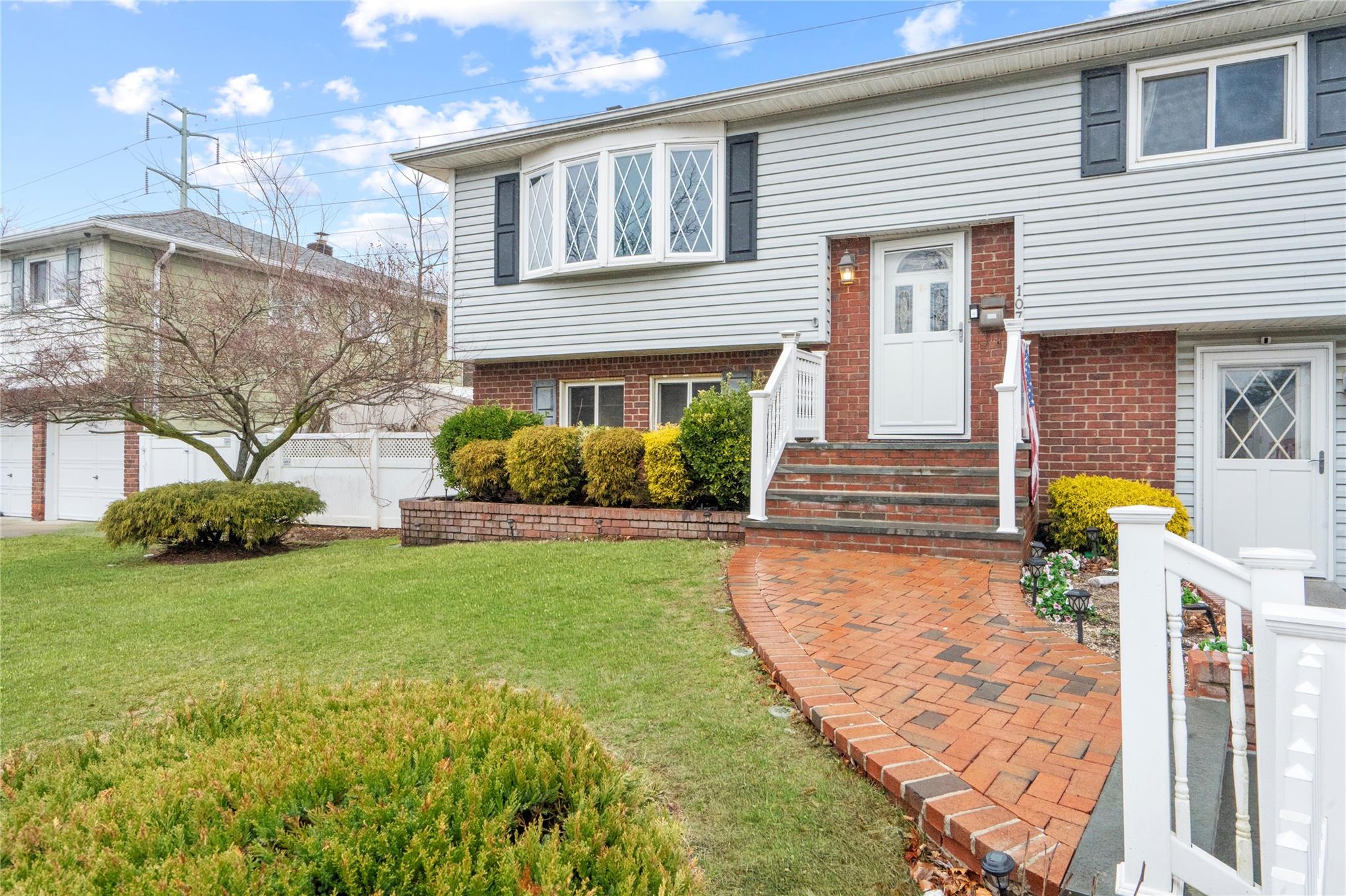 107 Greenway Drive, Farmingdale, New York image 18