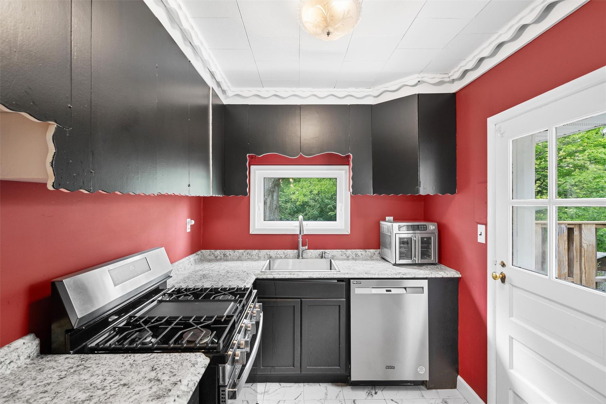 327 Walnut Avenue, New Windsor, New York image 14