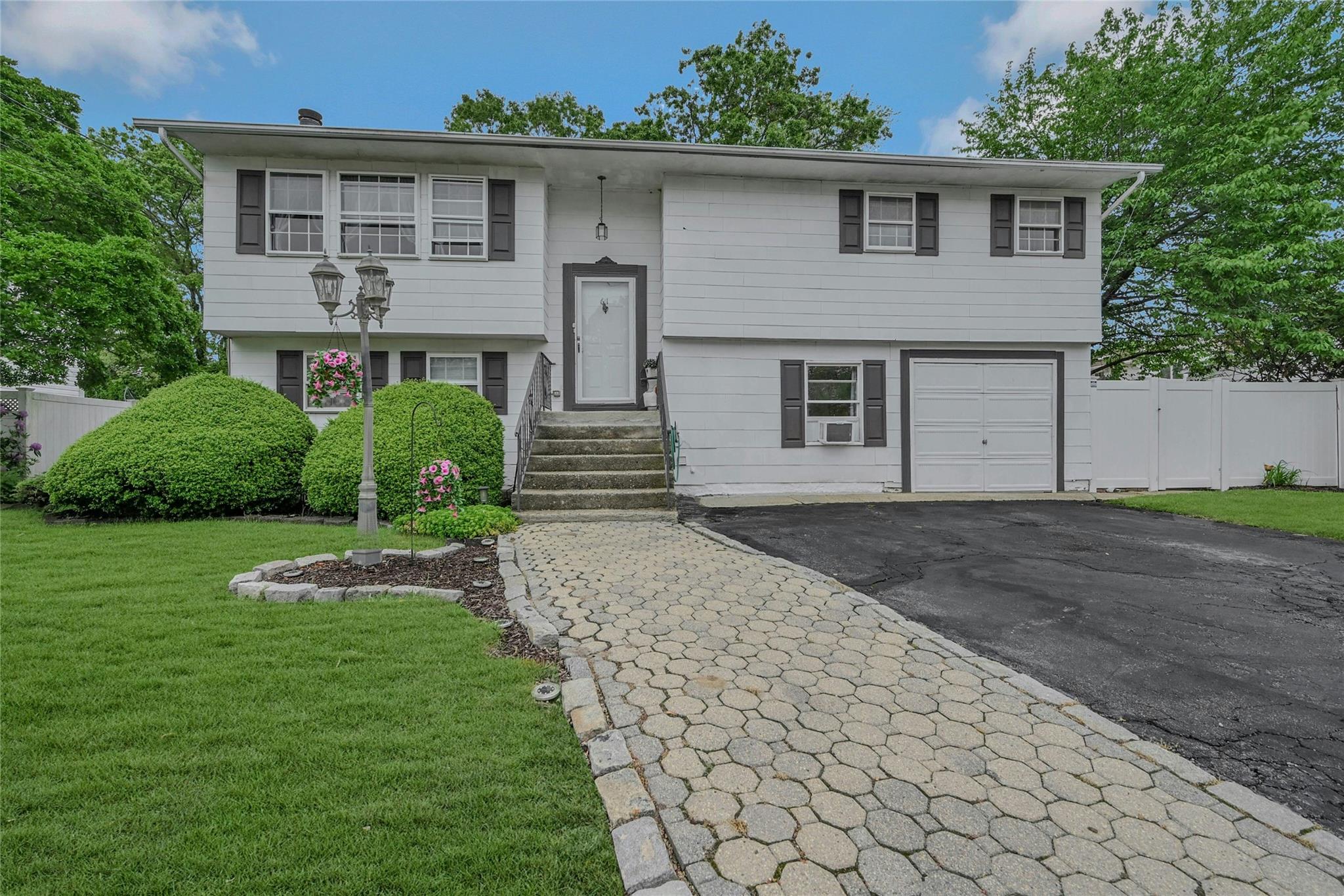 61 Opal Street, Holbrook, New York image 2