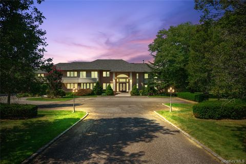 6 Old Wagon Lane Old Westbury NY 11568