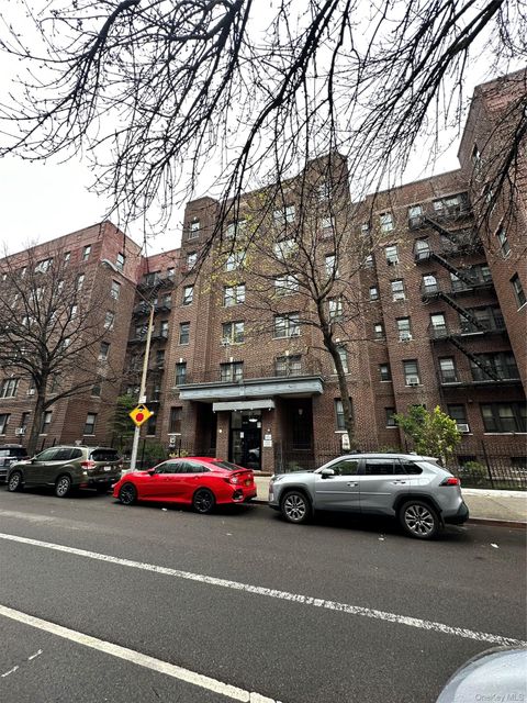 Photo of 88-12 Elmhurst Avenue #6K, Elmhurst, NY 11373 (MLS # 1017301)