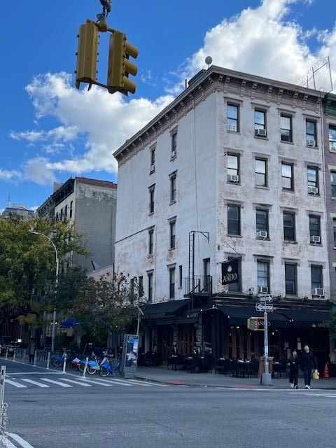 468 W 47 Street New York (Manhattan) NY 10036