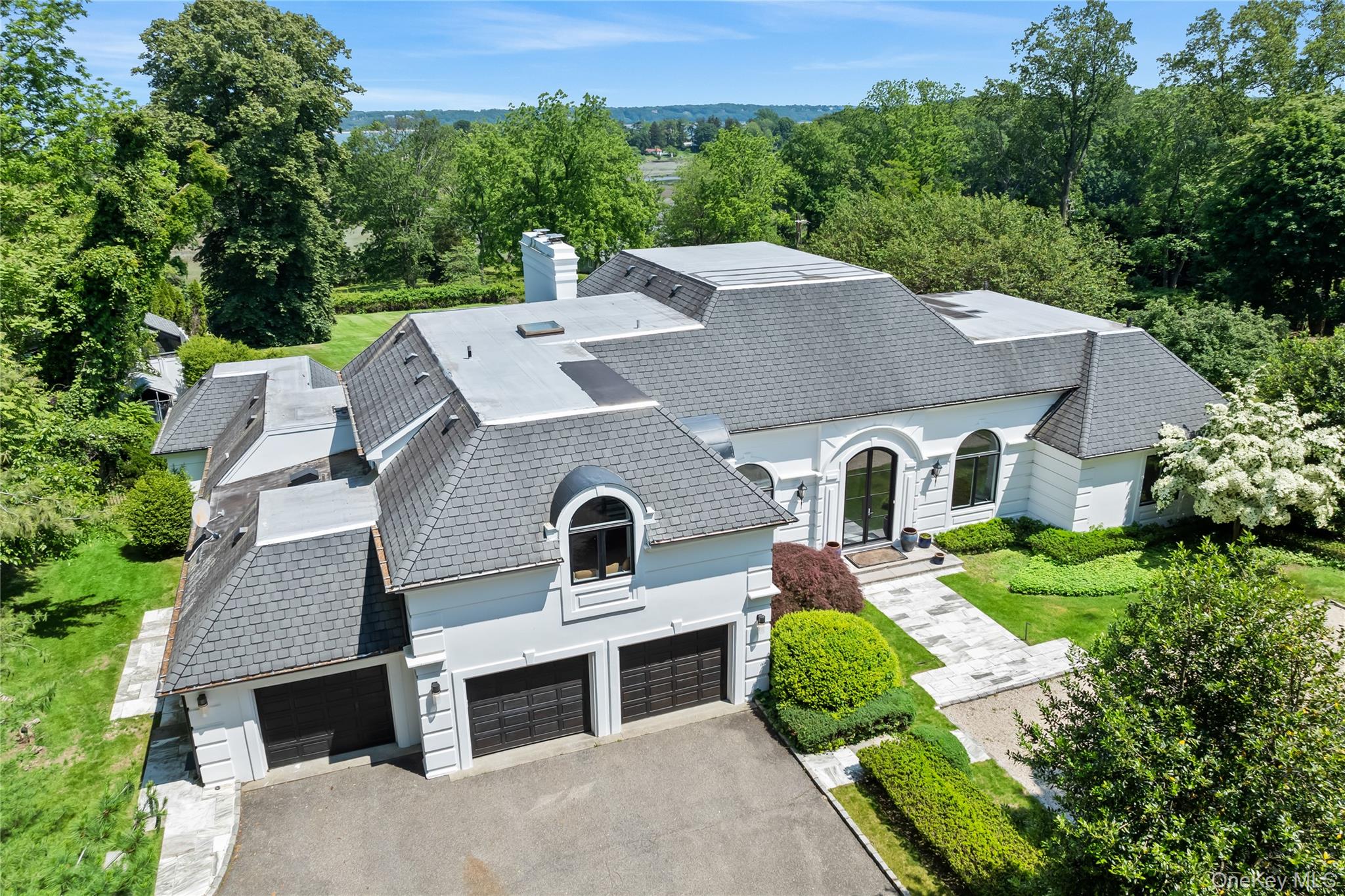 204 Centre Island Road