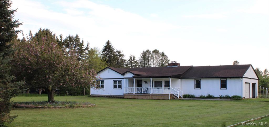 Photo of 3715 Hortons Lane, Southold, NY 11971 (MLS # 998241)