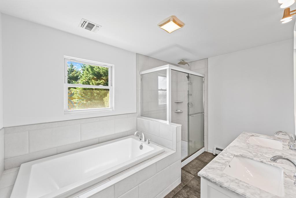 613 14th Street, West Babylon, New York image 27