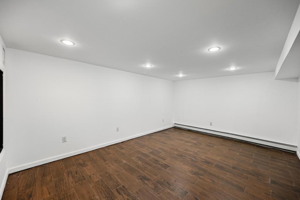 613 14th Street, West Babylon, New York image 36