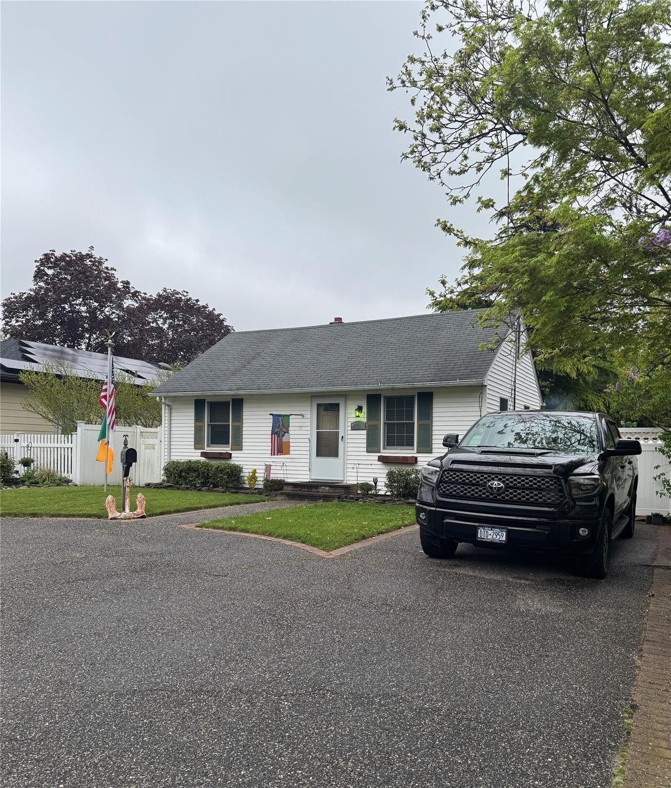 53 Bayview Avenue, East Islip, New York image 1