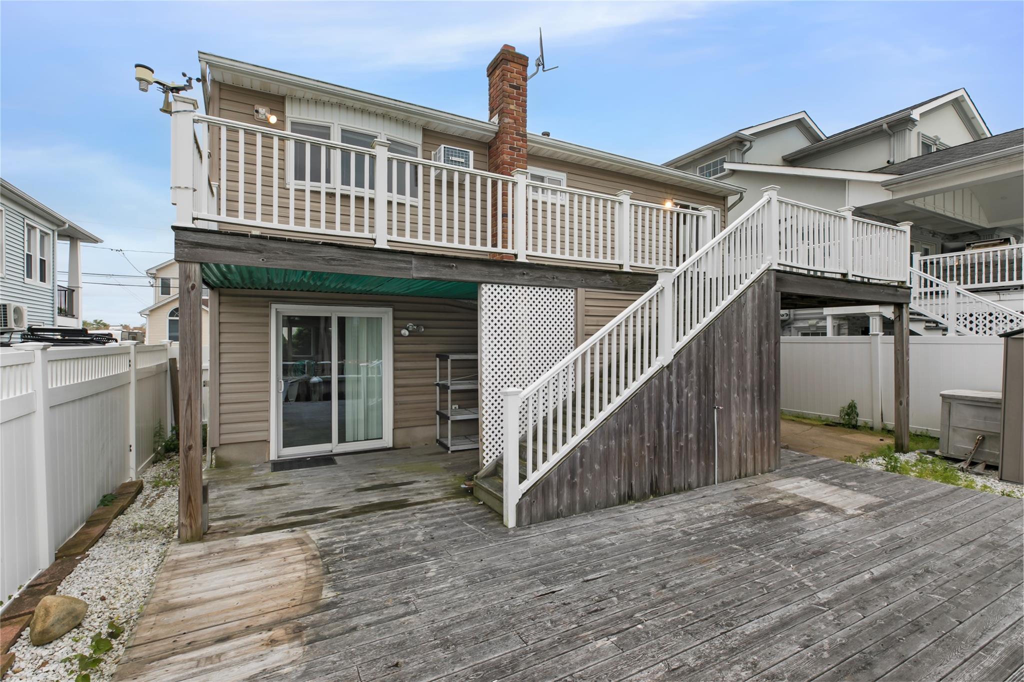 853 Arctic Street, Lindenhurst, New York image 8