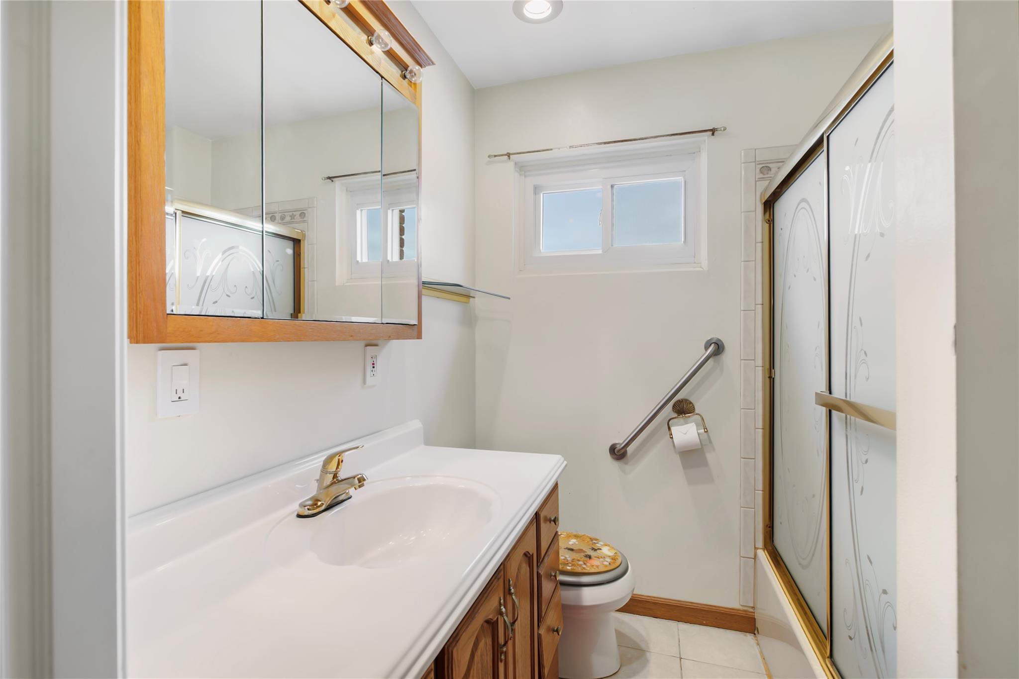 853 Arctic Street, Lindenhurst, New York image 5
