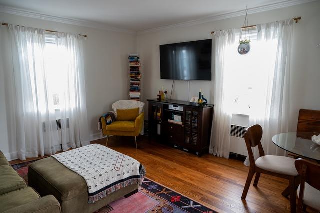 Long Beach, New York 11561, United States, 2 Bedrooms Bedrooms, ,1 BathroomBathrooms,Residential,Active,99776