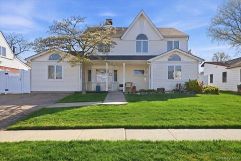 Photo of 45 Horn Lane, Levittown, NY 11756 (MLS # 988840)