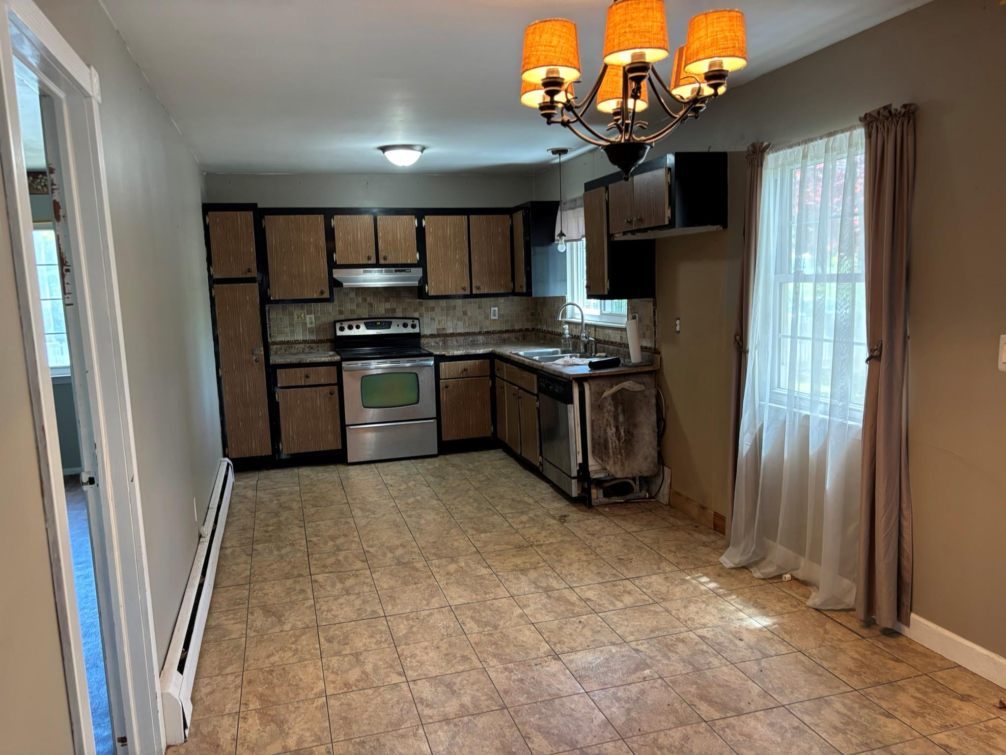 212 Longfellow Drive, Mastic Beach, New York image 5
