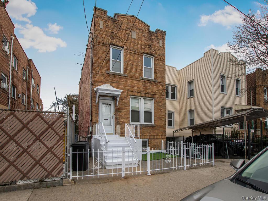 1062 Calhoun Avenue