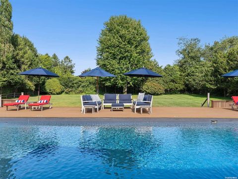 43 Robin Drive Bridgehampton NY 11932