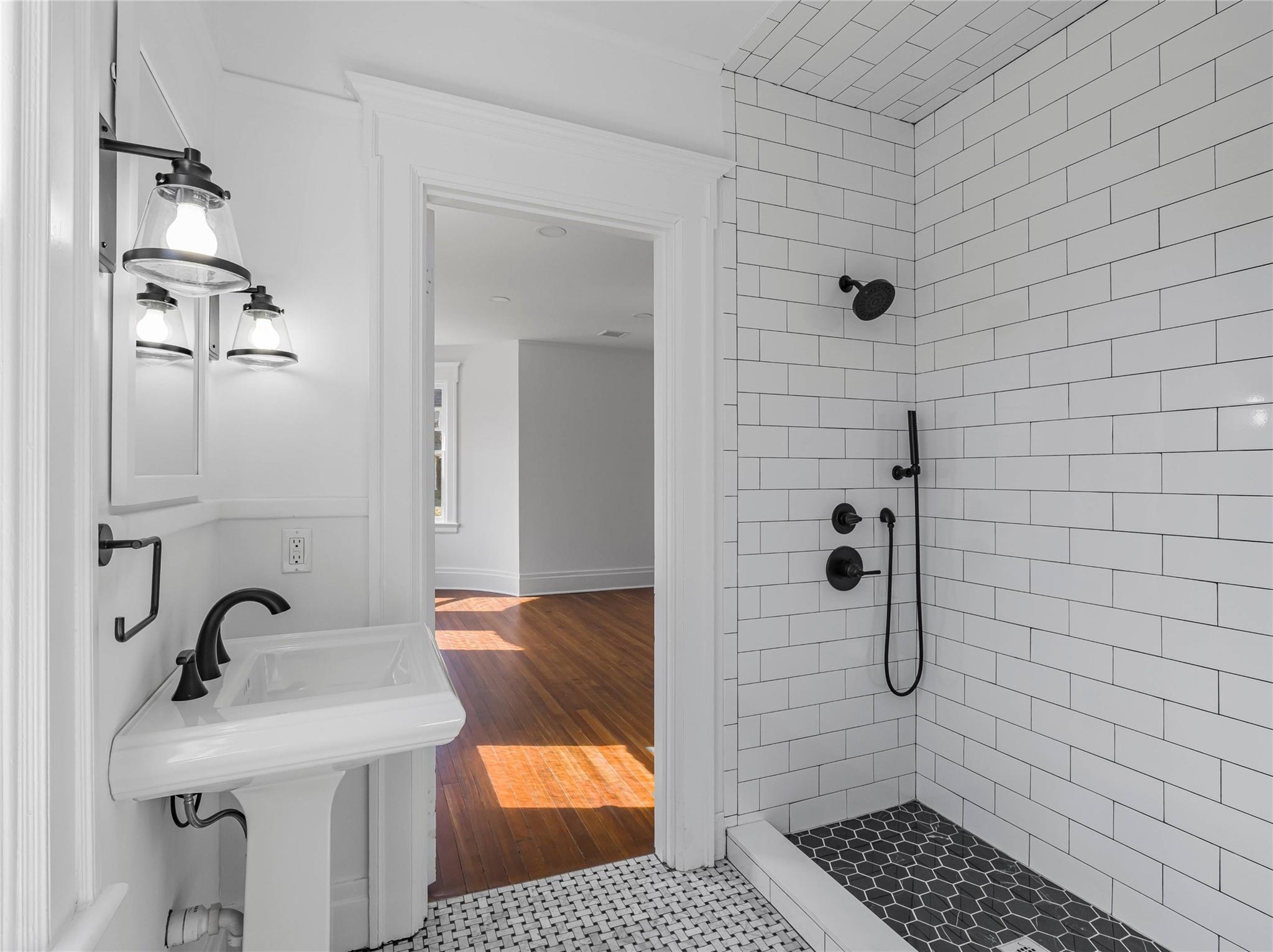 30 Huntting Lane, East Hampton, New York image 23
