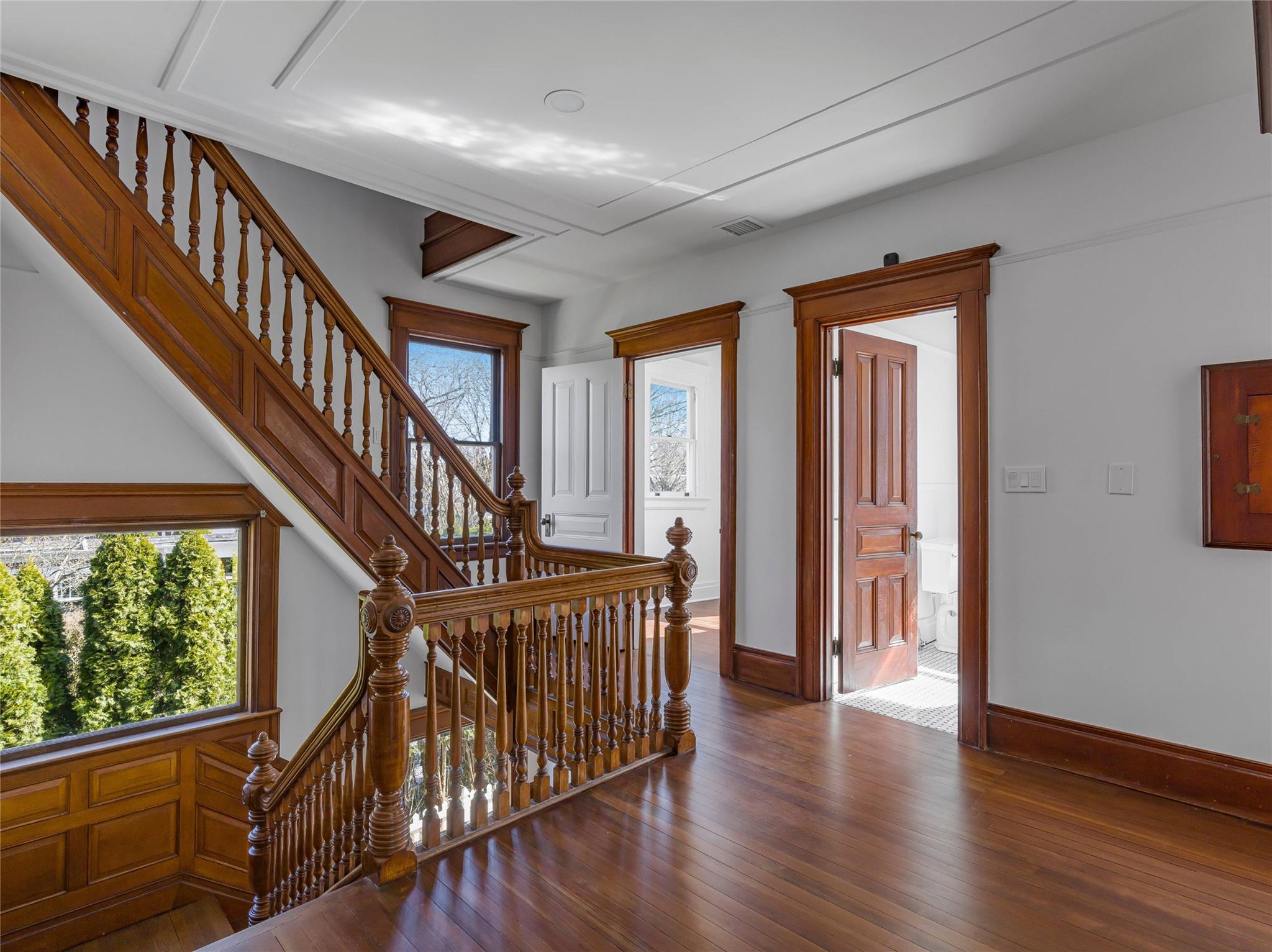 30 Huntting Lane, East Hampton, New York image 6