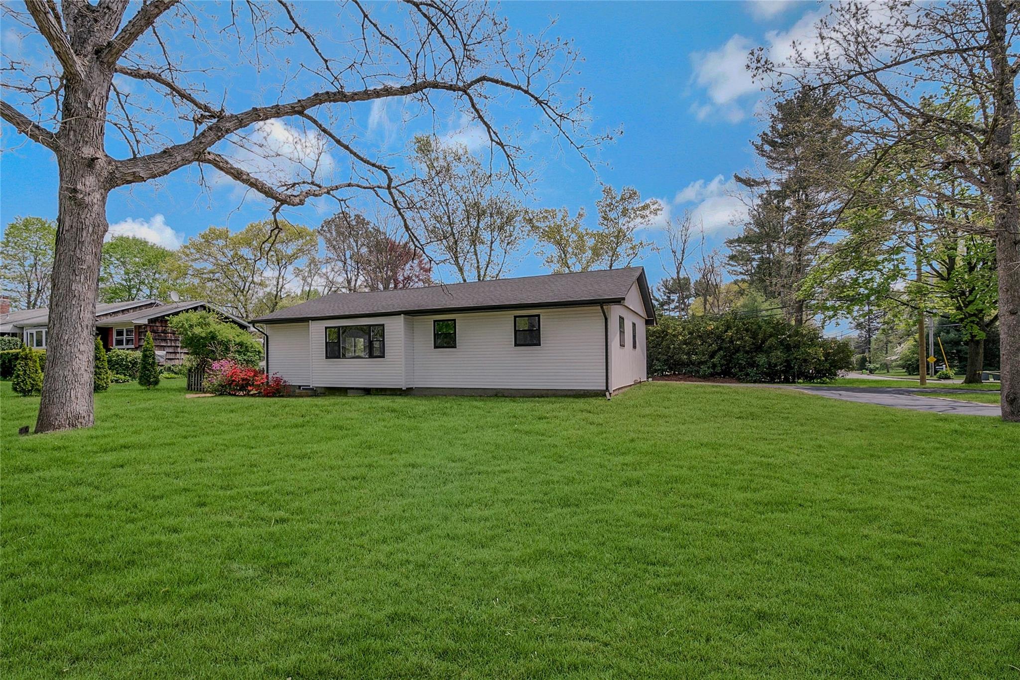 101 Gibbs Pond Road, Nesconset, New York image 2