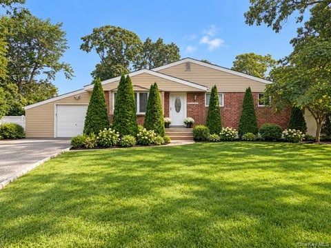 Photo of 243 Vermont Avenue, Bay Shore, NY 11706 (MLS # 1056531)
