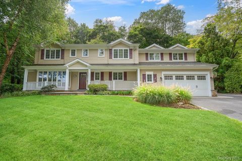 330 Chestnut Drive East Hills NY 11576