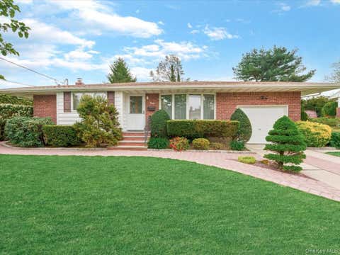 Homes For Sale - 12 Joyce Lane<br/> Commack, NY 11725