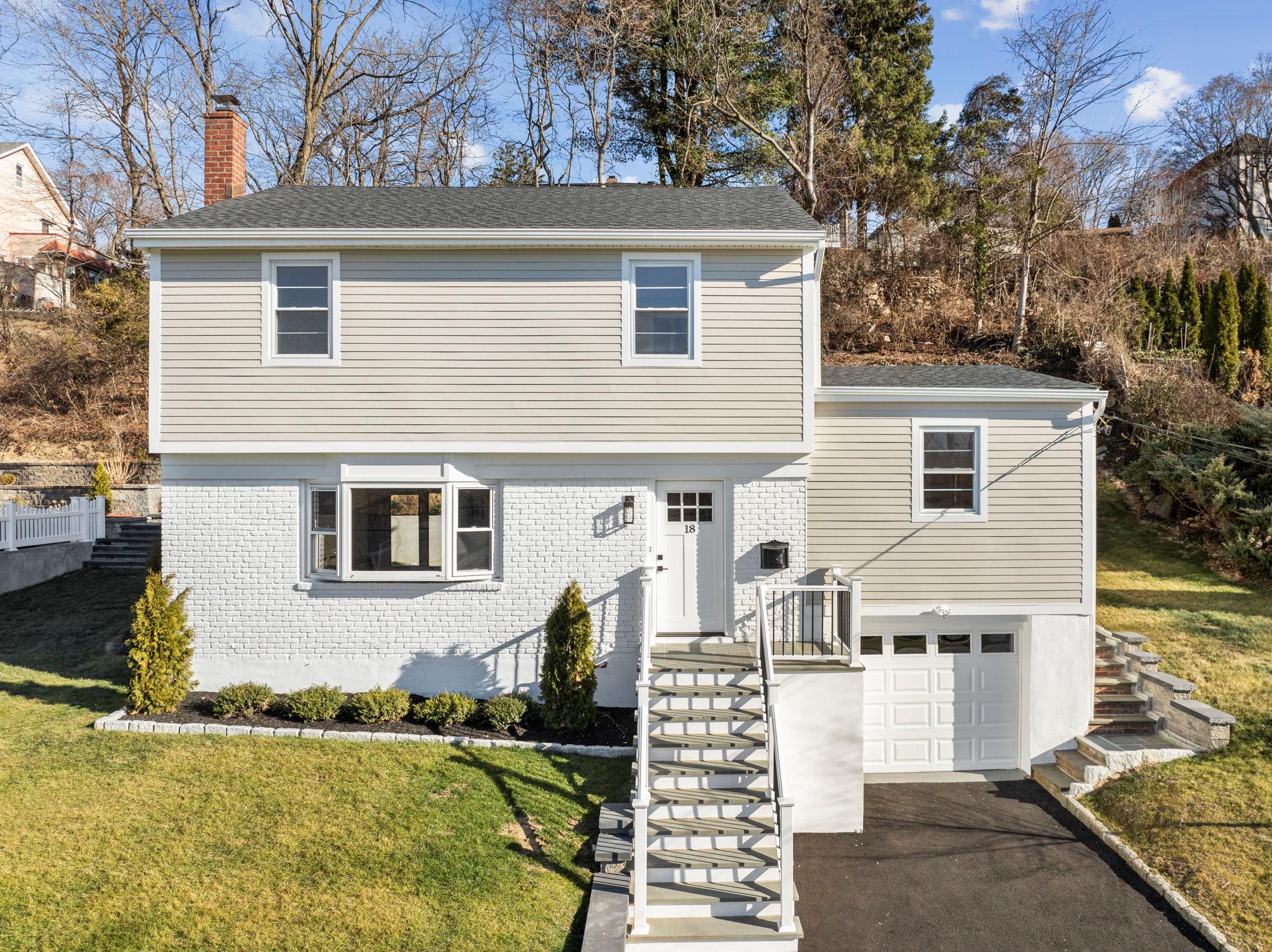 18 Pamela Lane, Valhalla, New York image 1