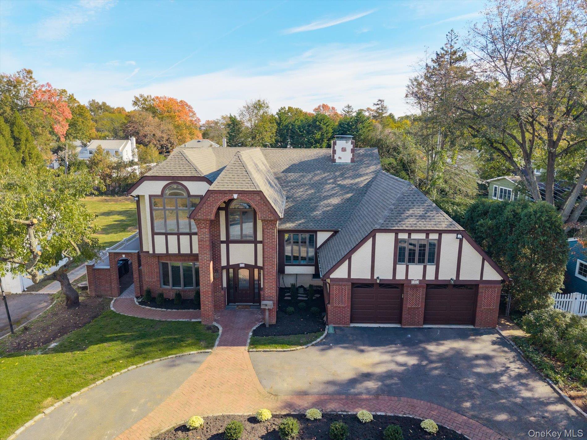 74 Oriole Way