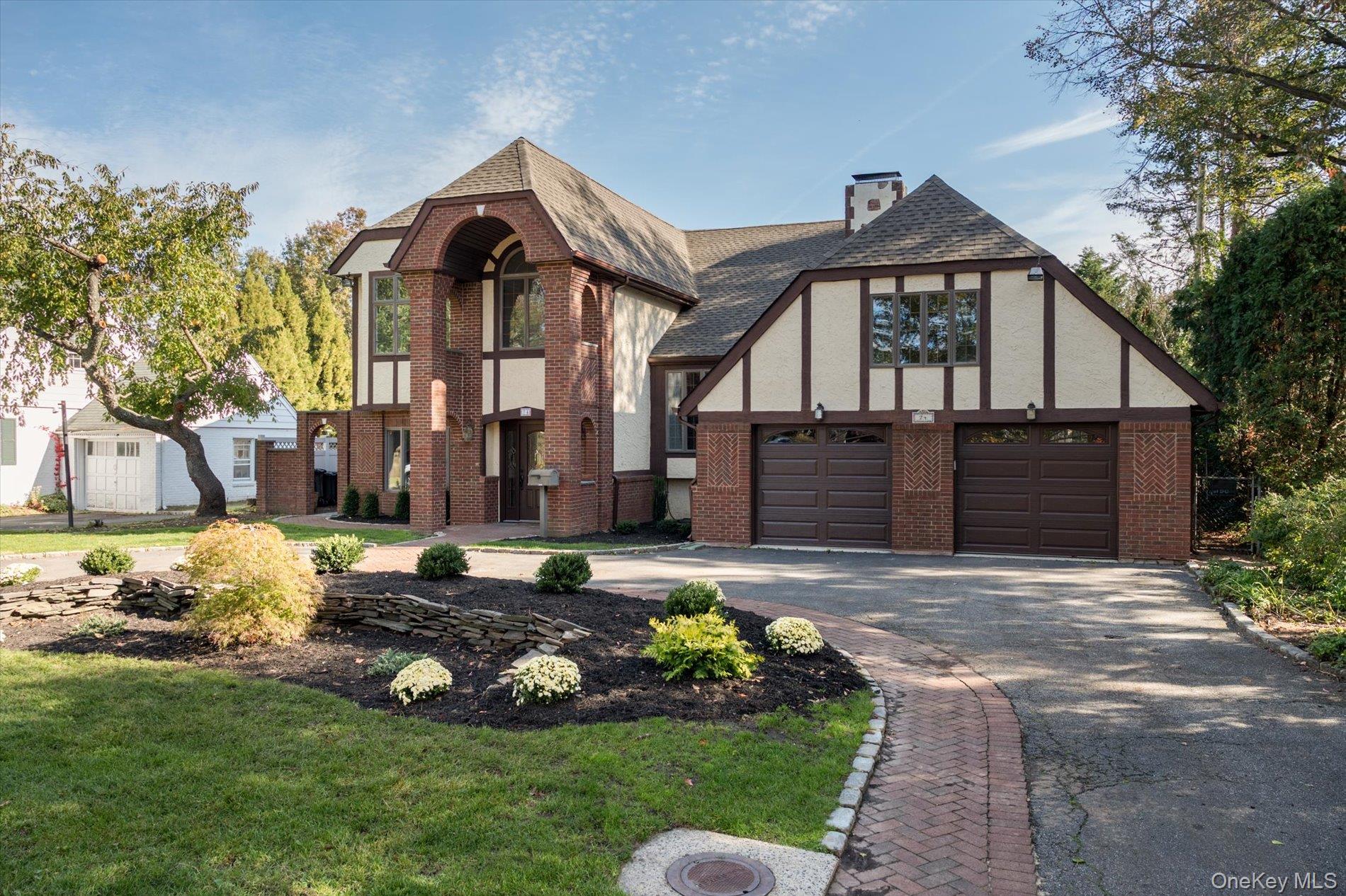 74 Oriole Way