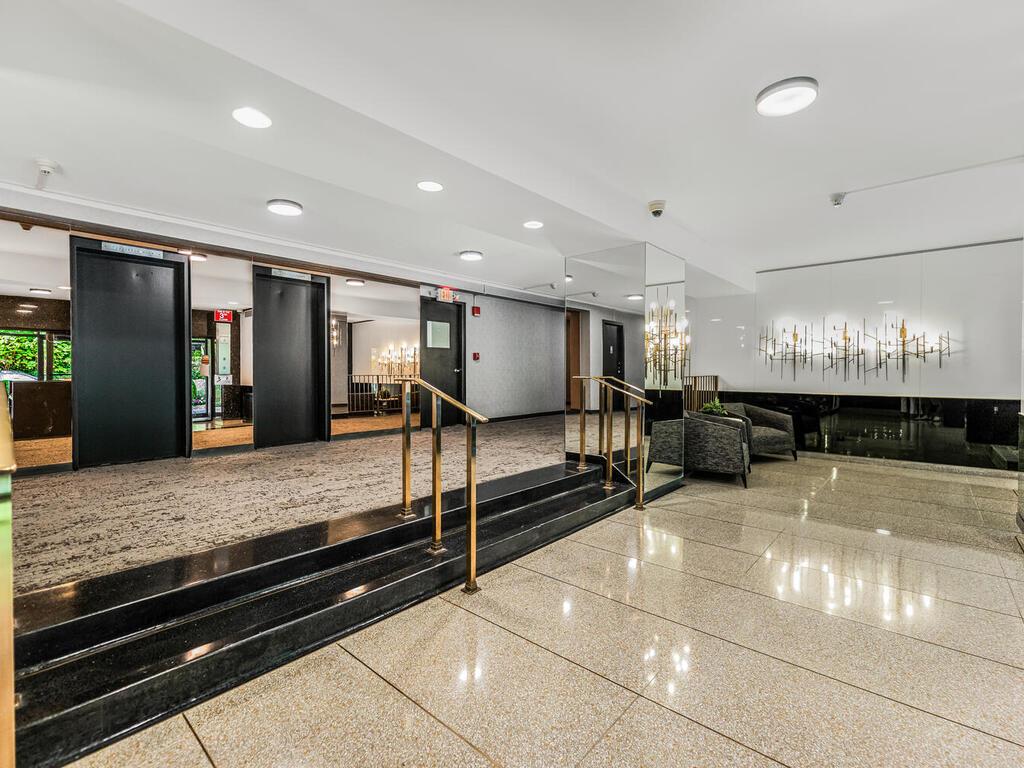 1200 Midland Avenue 10F