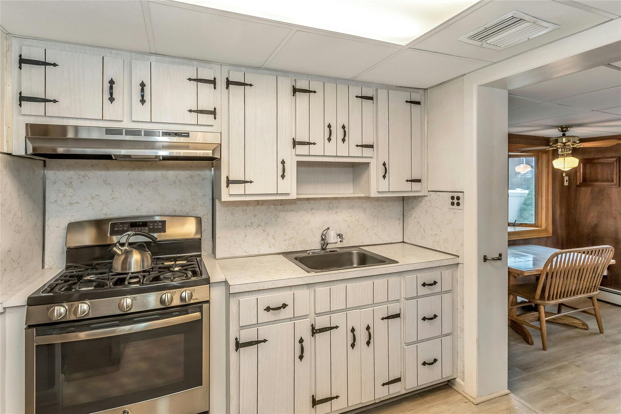 175 Andrews Road, Mineola, New York image 11