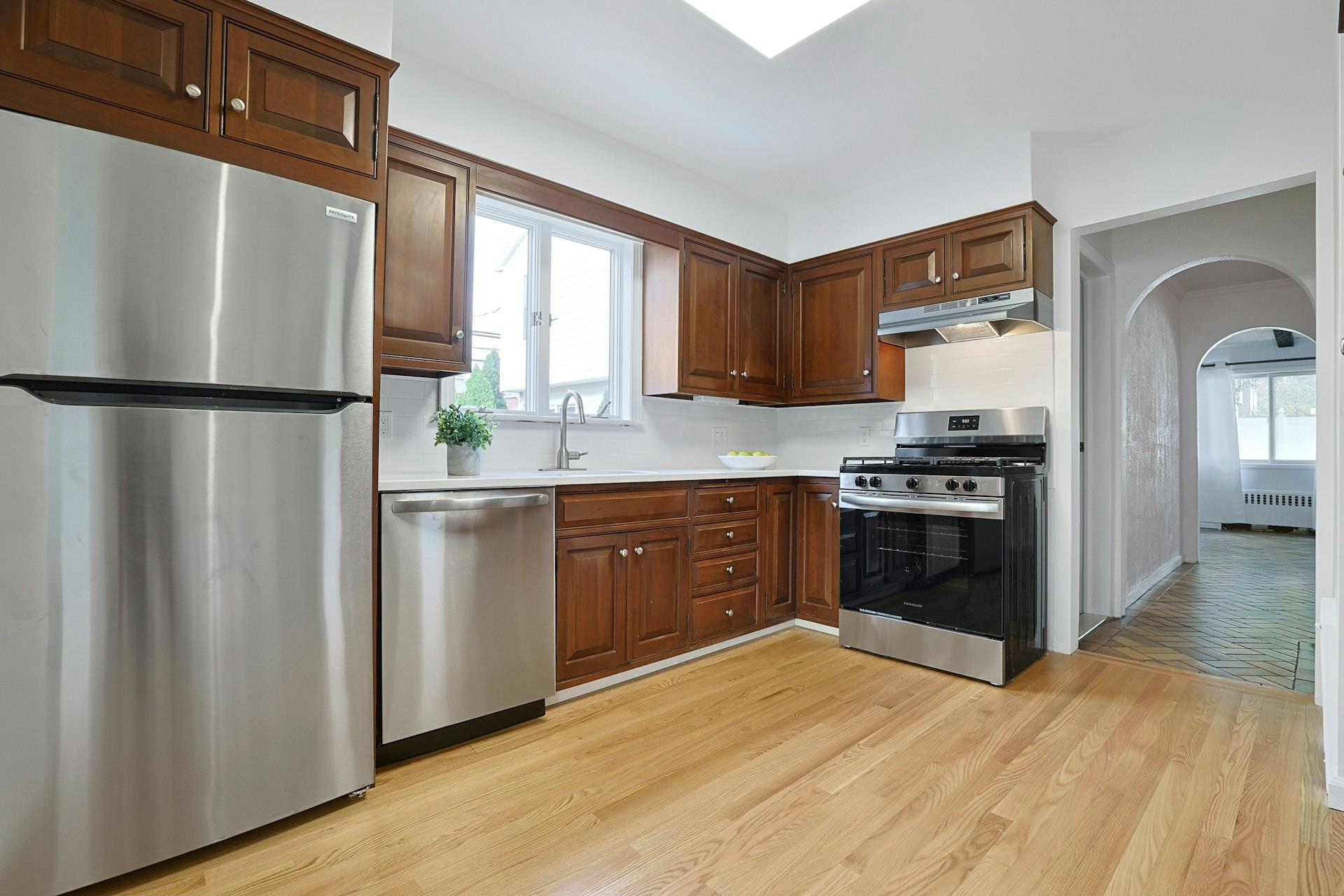 4 Rosedale Avenue, New Rochelle, New York image 7