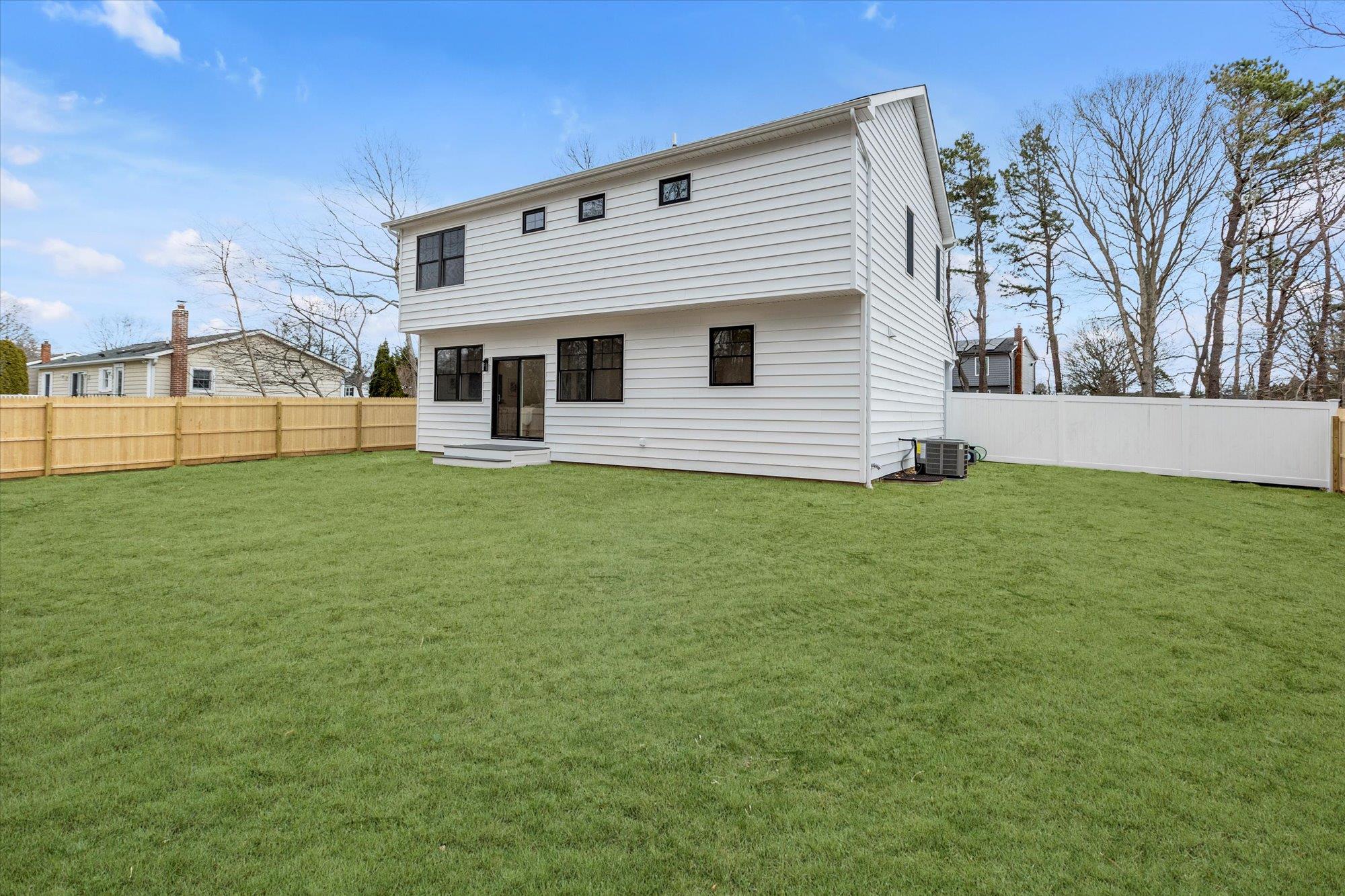N/C 10th Avenue, Holtsville, New York image 24