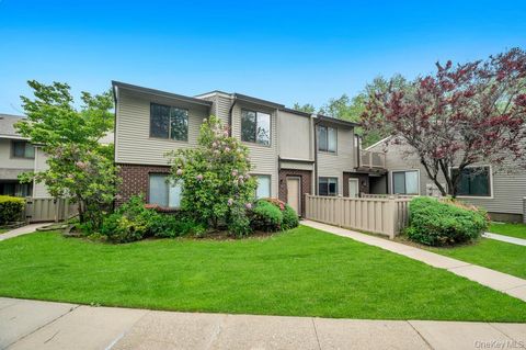 Condo For Sale - 203 Birchwood Road #203<br/> Coram, NY 11727