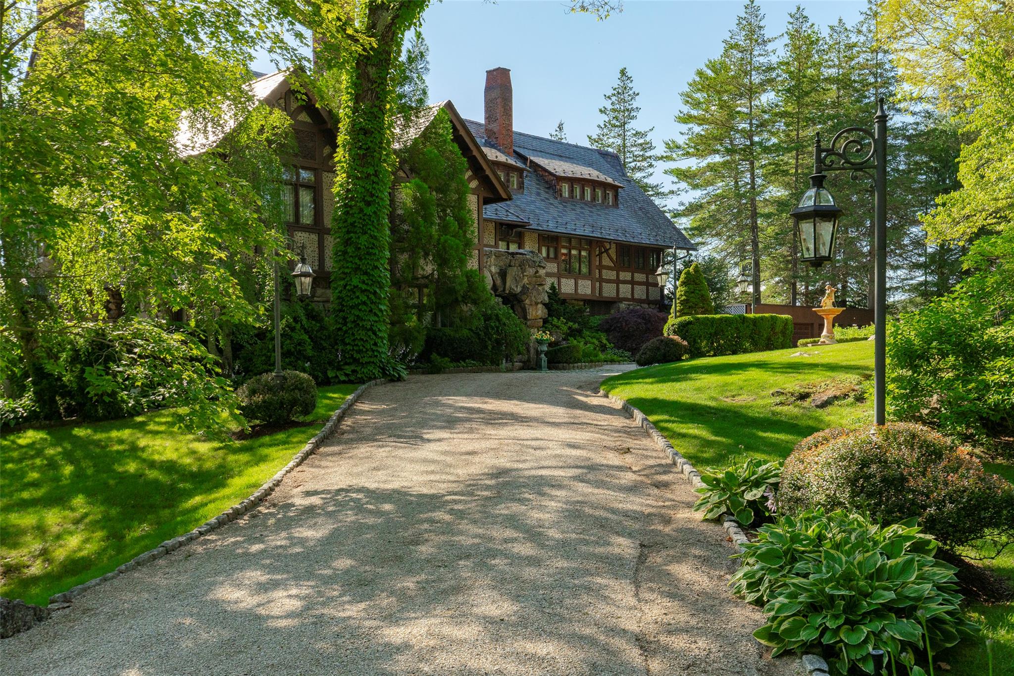 193 Tuxedo Road