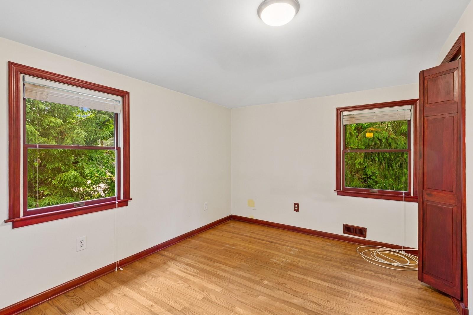 5 Murray Hill Road, Sound Beach, New York image 8